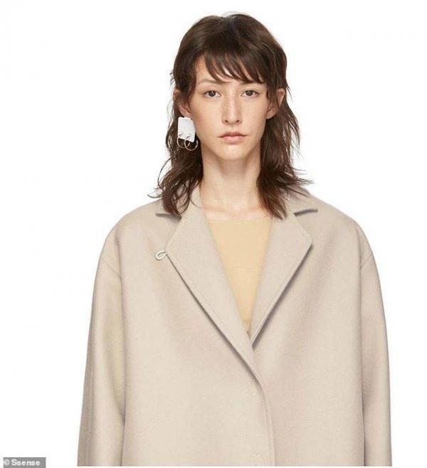 Fransızlar kartonla küpe takma modası başlattı