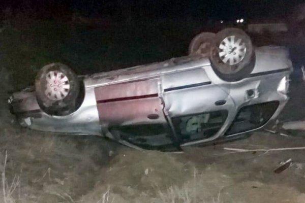 Gümüşhane'de köpeğe çarpmak istemeyen araç takla attı