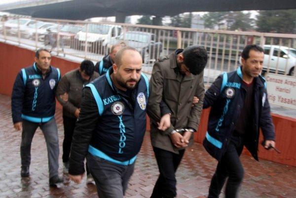 Yine FETÖ yalanıyla bir kişi dolandırıldı