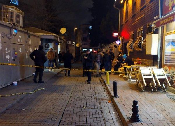 Fatih'te bir bekçi önce meslektaşını sonra kendini vurdu