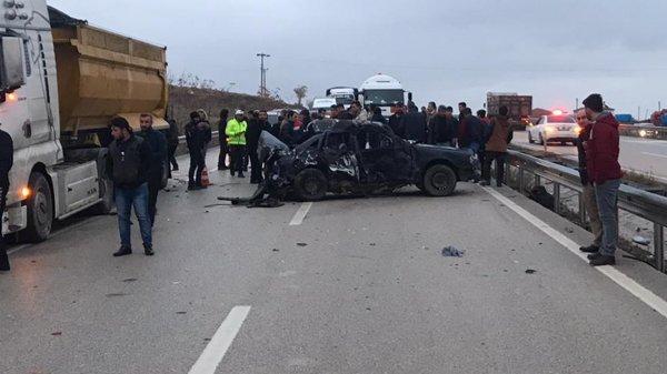 Kırıkkale'de bir otomobil 2 araca çarptı: 1 ölü 1 yaralı