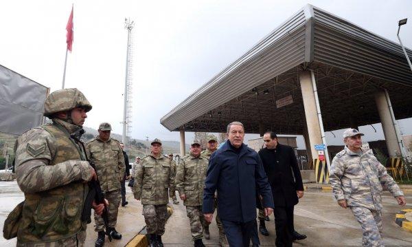 Hulusi Akar'dan sınırda mesaj: Buradan çıkmayacağız
