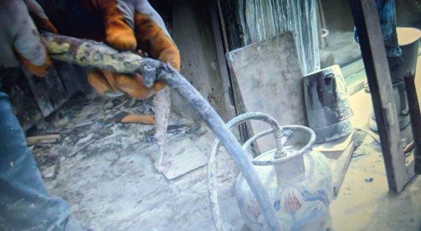 İzmir'de bir kuyumcu dükkanında patlama meydana geldi