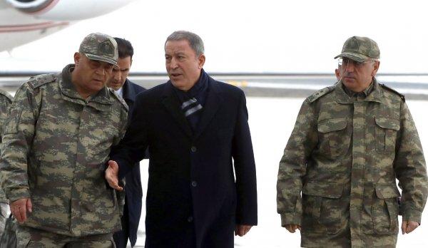 Hulusi Akar'dan sınırda mesaj: Buradan çıkmayacağız