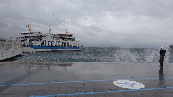 Çanakkale'de fırtına etkili oluyor