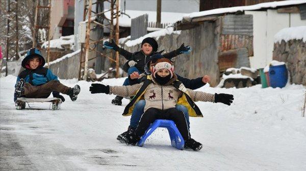 Cıbıltepeli çocukların kar eğlencesi