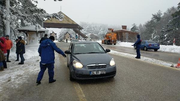 Uludağ'a tatilci akını; 5 kilometre araç kuyruğu oluştu