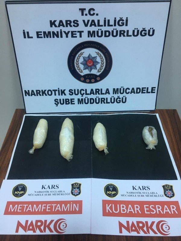 Bağırsaklarından 700 kişiyi zehirleyecek uyuşturucu çıktı