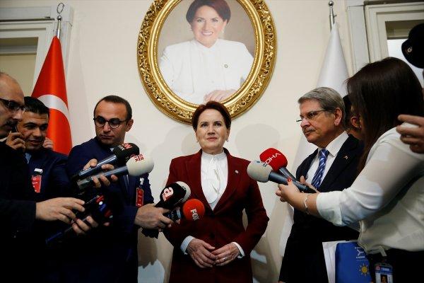 İyi Parti koridorlarında Akşener fotoğrafları
