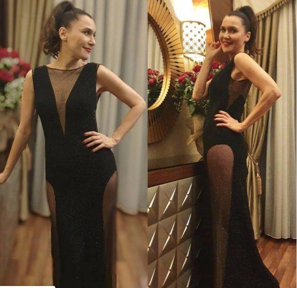 Şevval Sam'dan dekolte şov