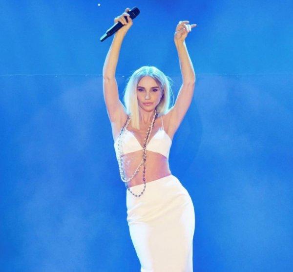 Gülşen'den iddialı kıyafet yorumu