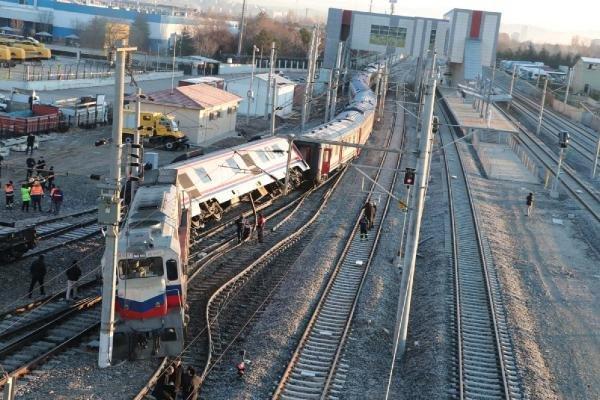 Ankara'da tren raydan çıktı