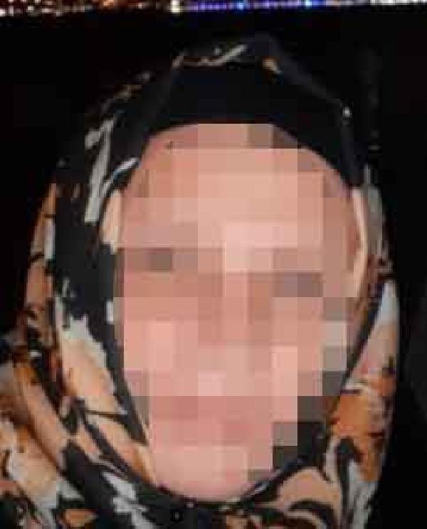 Eşinin ayakkabısına basarak 'sıra sana da gelecek' dedi