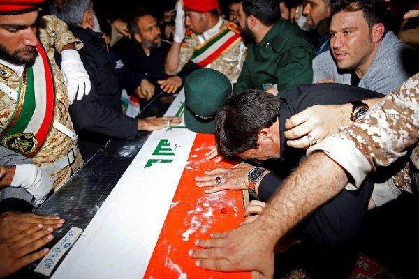 İranlı komutanın cenazesi ülkesine getirildi