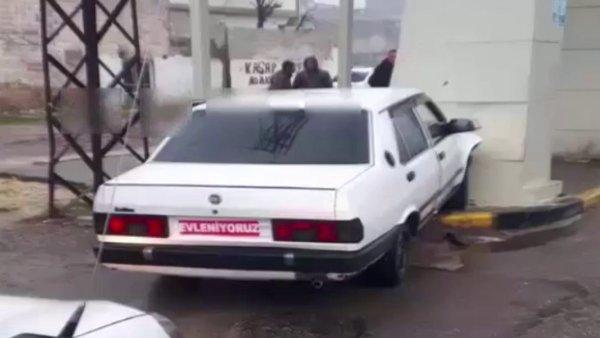 Çaldıkları aracı gelin arabası gibi süslediler