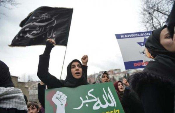 İstanbul'da Kasım Süleymani protestosu