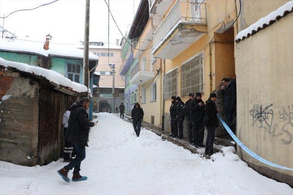 Kütahya'da bir evde 2 ceset bulundu