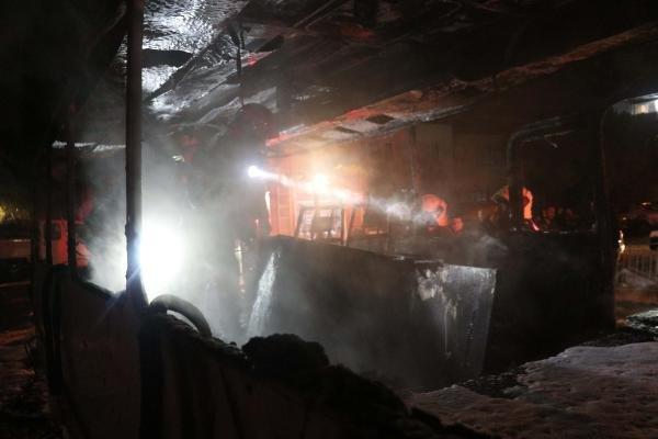 Denizli'de bir midibüs kundaklandı