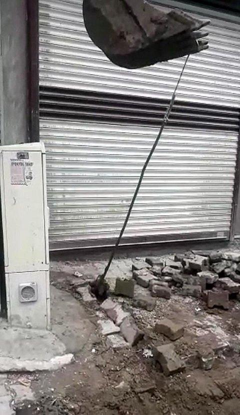 Cizre'de kaçak elektrik için yer altından hat çektiler
