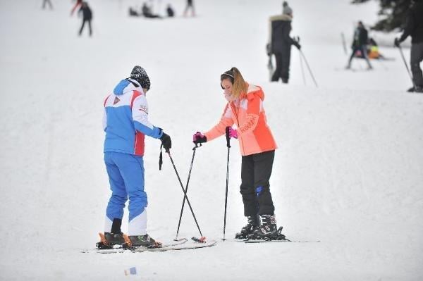 Kayak merkezlerinde kar kalınlığı 100 santimi geçti