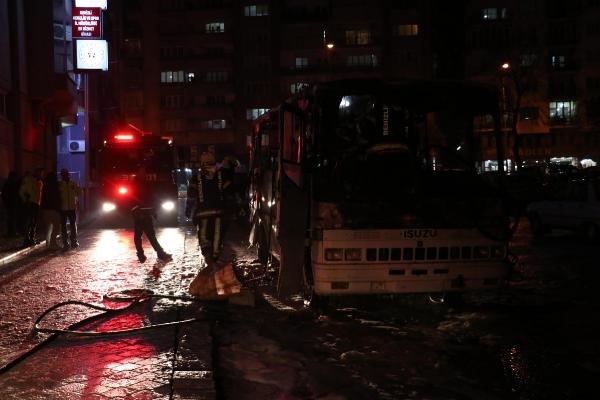 Denizli'de bir midibüs kundaklandı