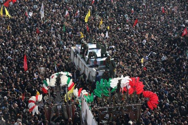 Kasım Süleymani'nin cenazesinde izdiham