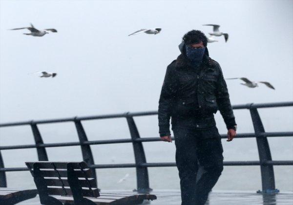 İstanbul'da fırtına 2 gündür devam ediyor