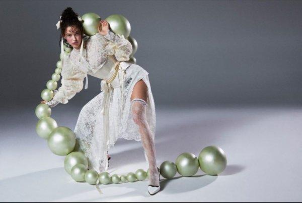 Melisa Şenolsun'dan yeni pozlar