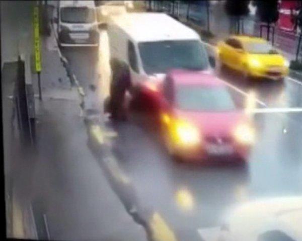 Saniyelerle ölümden kurtuluş kamerada