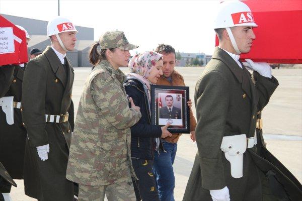 Şehit askerler, törenle memleketlerine uğurlandı