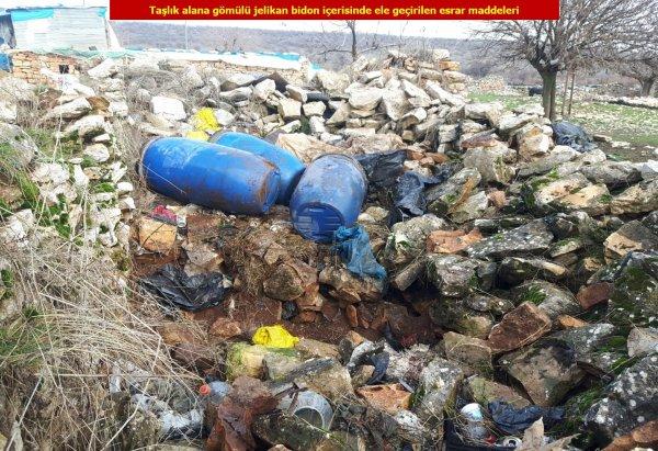 Diyarbakır'da PKK'ya ağır darbe: 2 ton esrar