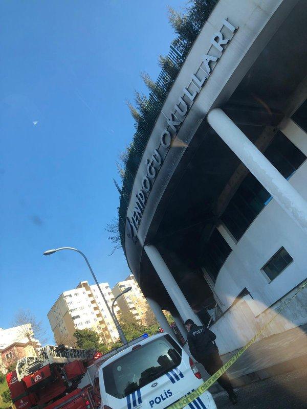 Okulun alt katındaki iş yeri yandı, öğrenciler çıkarıldı