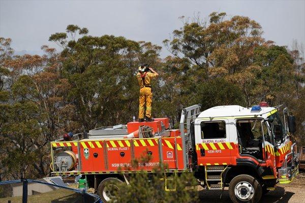 Avustralya'da binlerce kişi yerinden oldu