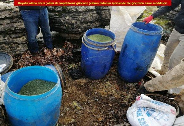 Diyarbakır'da PKK'ya ağır darbe: 2 ton esrar