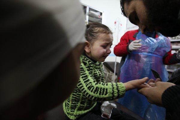 Esad rejiminden İdlib'e hava saldırısı: 17 ölü