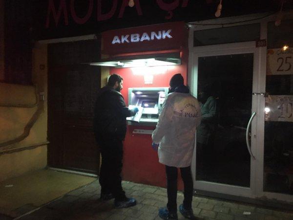 İstanbul'da üç ATM kundaklandı