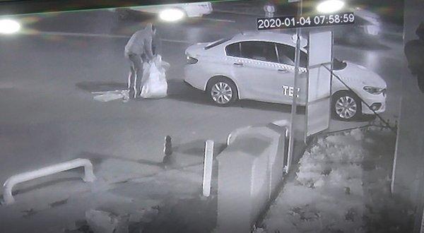 Fatih'te elbise çalan hırsız kameraya yakalandı