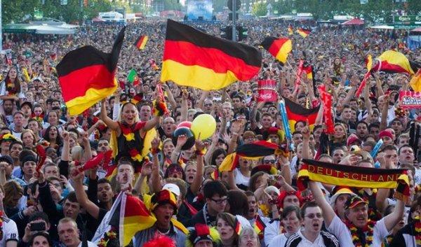 Almanya'da gündem, fazla veren bütçe