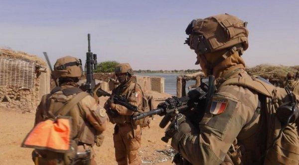 Fransa, batı Afrika'ya 220 asker daha gönderecek