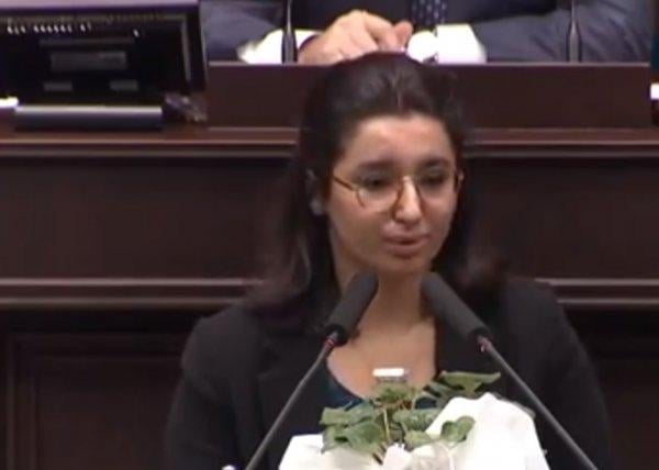 Şehit kızının sözleri AK Parti Grubu'ndakileri duygulandırdı