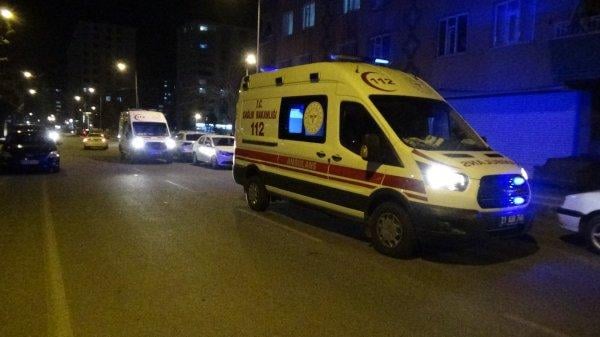 Evdeki parayla uyuşturucu alan eşini bıçakladı