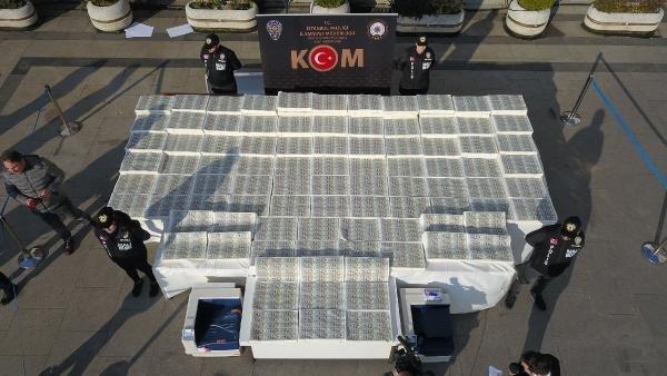 İstanbul'da operasyon: 127 milyon 500 bin sahte dolar