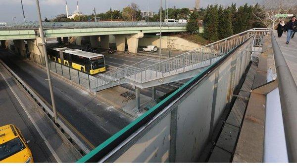 Altunizade metrobüs istasyonu genişletildi