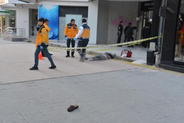 10'uncu kattan düşen kadın hayatını kaybetti