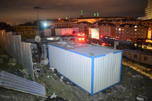 Sultangazi'de bir işçi yanarak can verdi