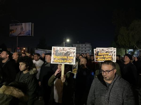 KKTC’de sarı yeleklerle 'yolları yapın' eylemi