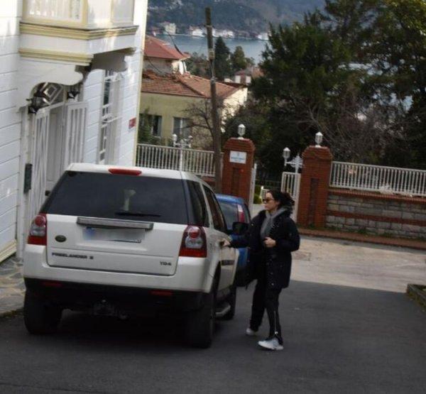 Cansu Dere yine ev değiştirdi