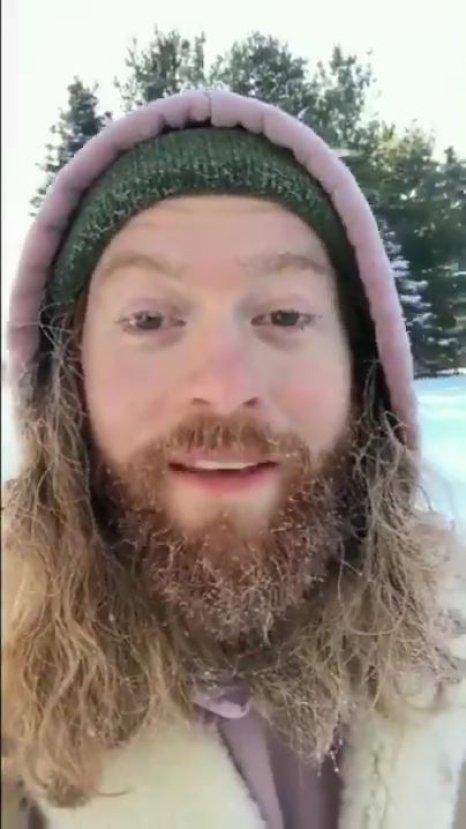 Minnesota'da 2 saat boyunca dışarıda kalan adam