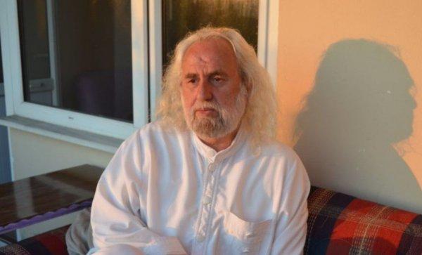 Hasan Mezarcı: Tesettür mecburiyetini kaldırıyorum