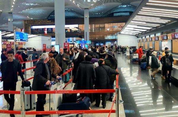 Havada karada yarıyıl tatili trafiği